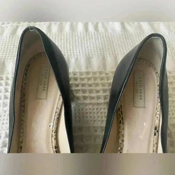 Cole Haan Margarite Black & Snake Print Embossed Tassel Pumps Low Block Heel - Picture 2 of 7